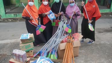 Pemberian Bantuan untuk Korban Banjir Kreo Selatan oleh BPKK DPC PKS Tangerang