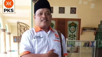 Mantan Aktivis Mahasiswa Kaget dan Gemetar Dibacakan SK